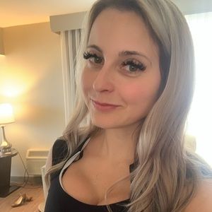 Meet your Posher, Sabrina